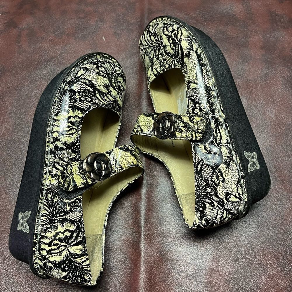 Algeria Paloma Mary Jane shoes black and tan patent leather. Size 36 - Picture 13 of 16